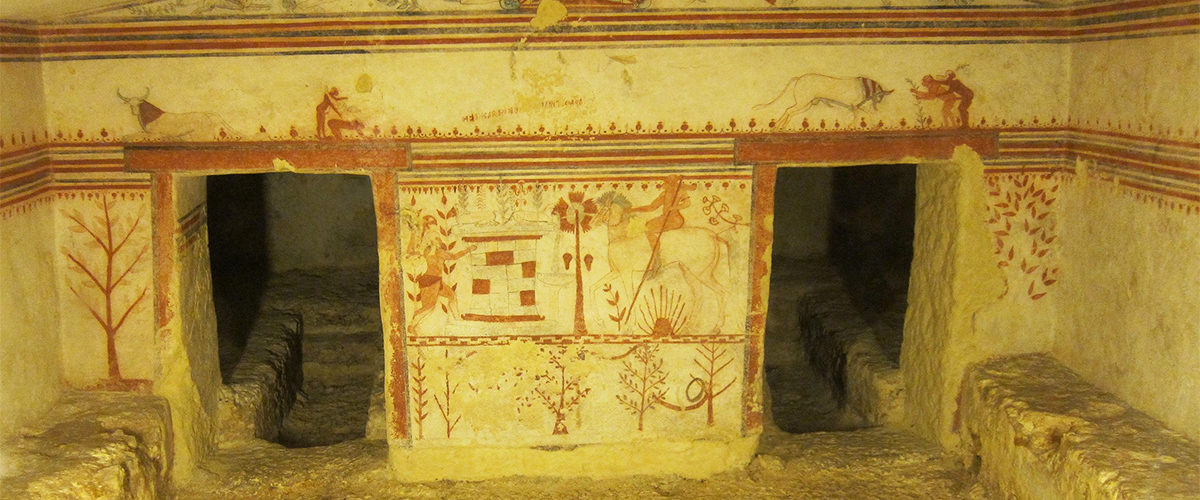 Wnętrze etruskiego grobowca nieopodal Tarquinii (fot. Ted Graham, lic. CC-BY-SA 2,0).