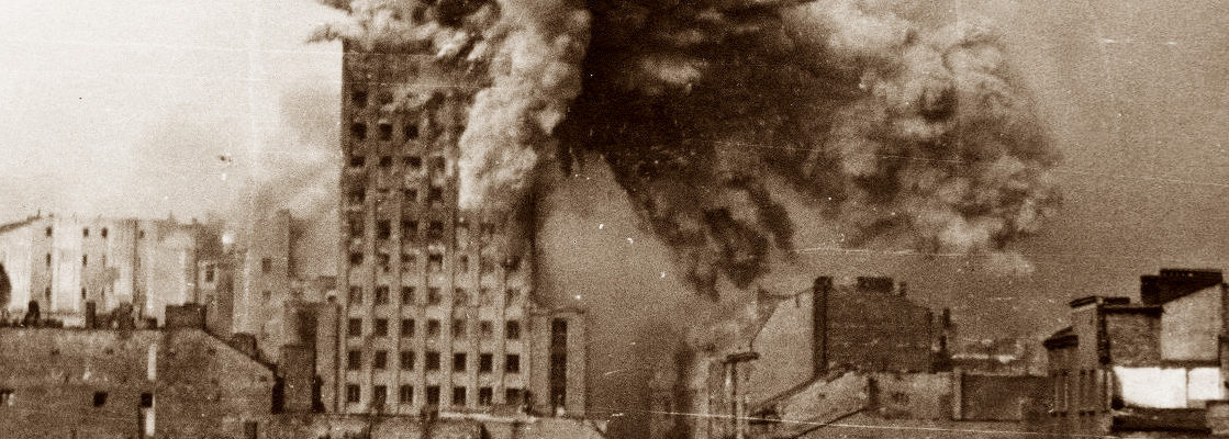 Bombardowanie gmachu Prudentialu w 28. dniu powstania warszawskiego