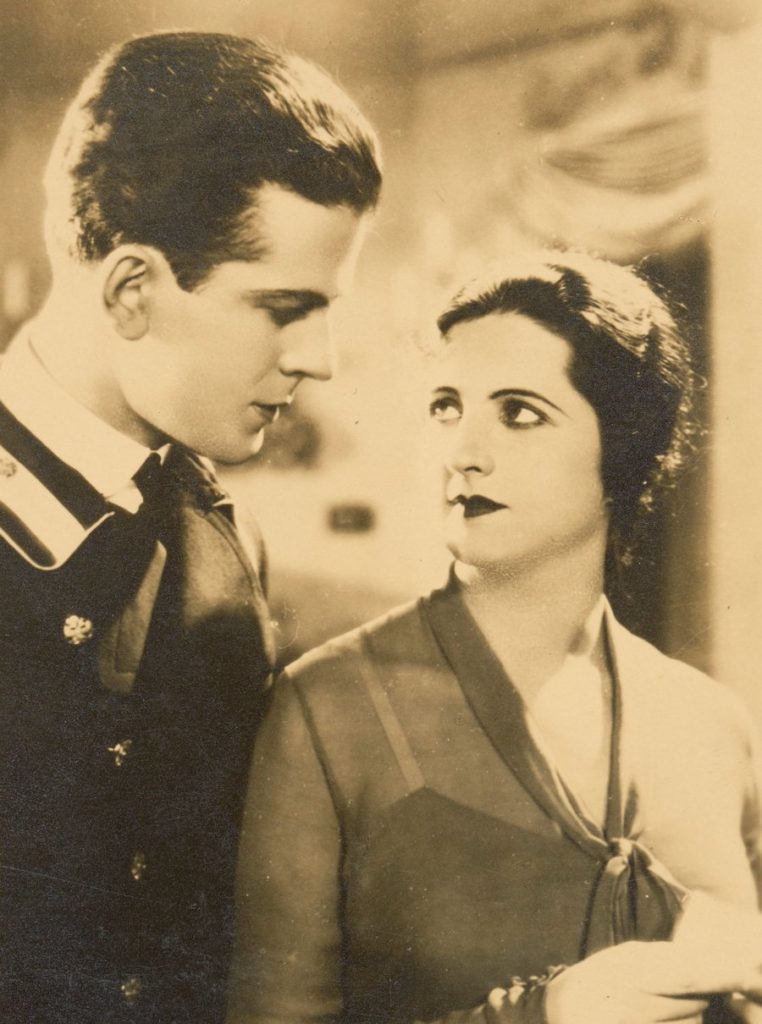 Jadwiga Smosarska i Adam Brodzisz w scenie z filmu Na Sybir z 1930 roku (domena publiczna).