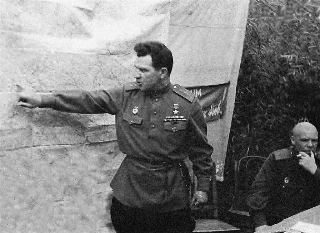 Generał Wasilij Czujkow na zdjęciu wykonanym w 1944 roku (Mil.ru/CC BY 4.0).