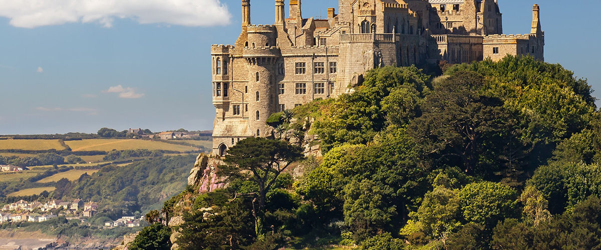 Zamek na St Michael's Mount w Kornwalii. Pierwotna jego forma datowana jest na XII stulecie