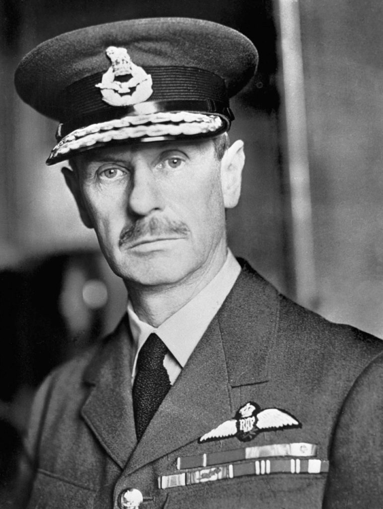 Hugh Dowding (domena publiczna).