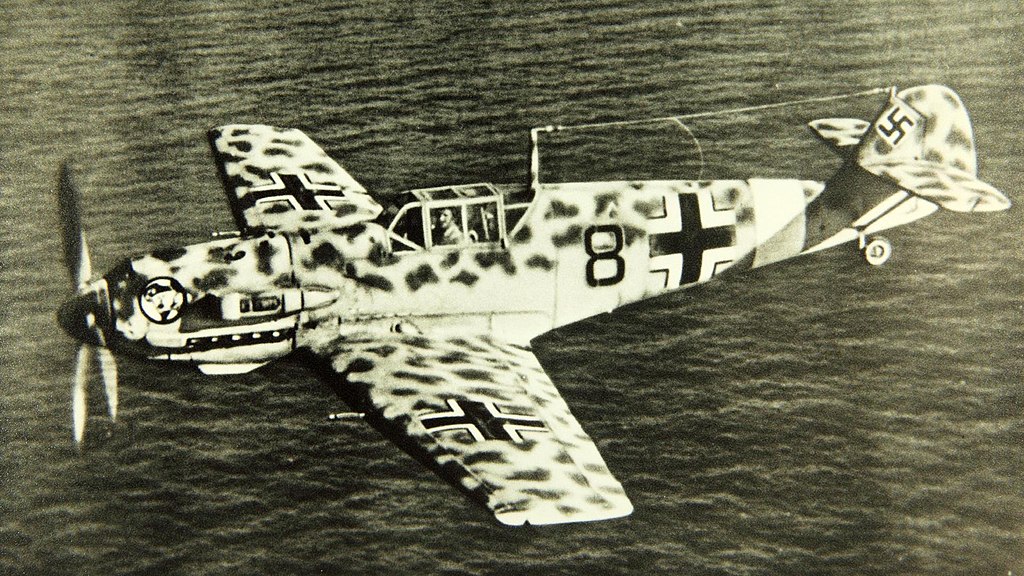 Messerschmitt Bf 109 walczący nad Afryką Północną. Zdjęcie poglądowe (domena publiczna).