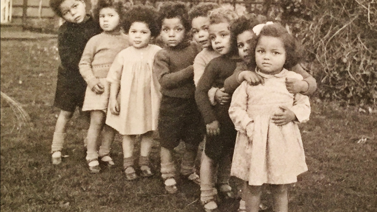 Brytyjskie dzieci, o których nikt nie chciał mówić. Dla konserwatywnego społeczeństwa były „problemem do ukrycia”