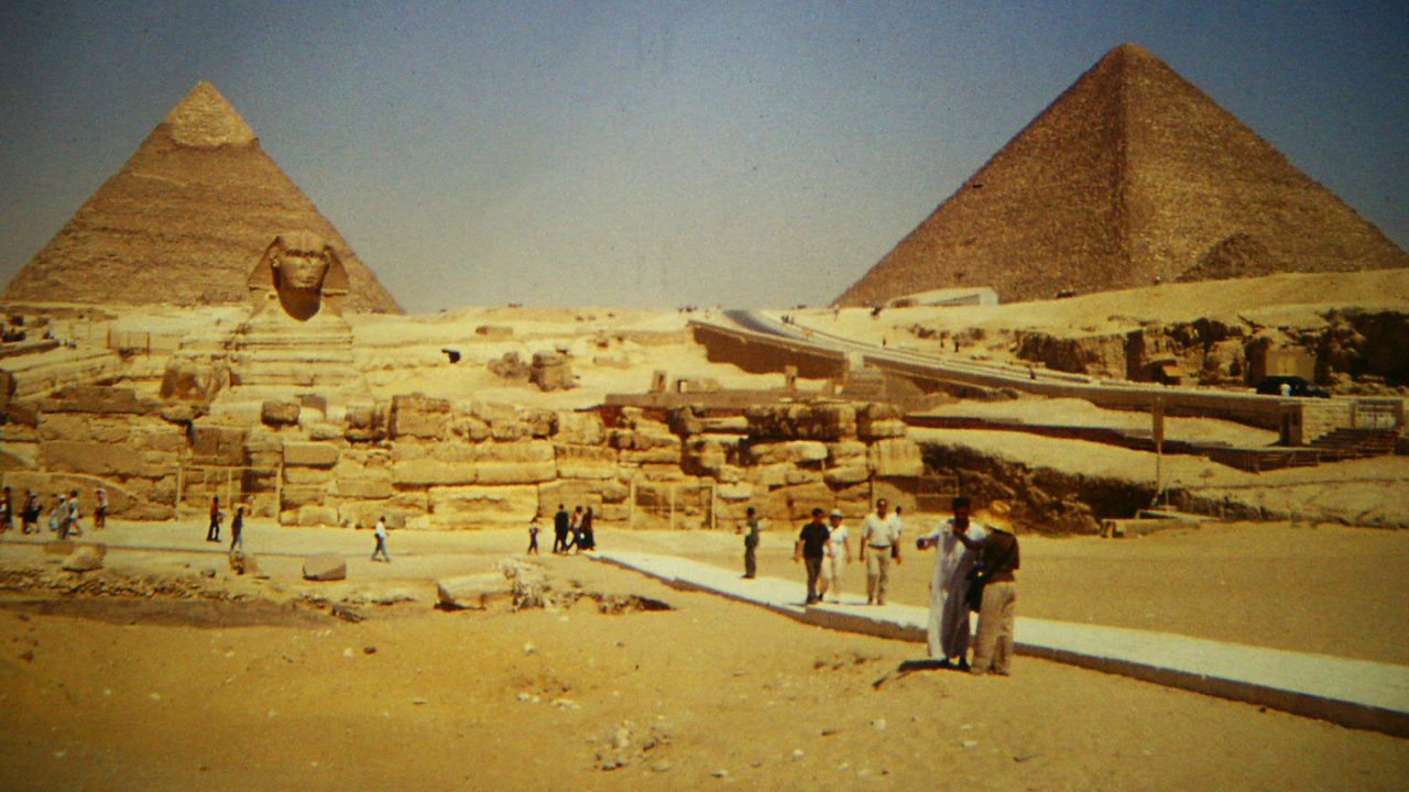 Ceremonia stanowiąca zwieńczenie budowy Wielkiej Piramidy w Gizie. Tak wyglądała ostatnia droga Cheopsa