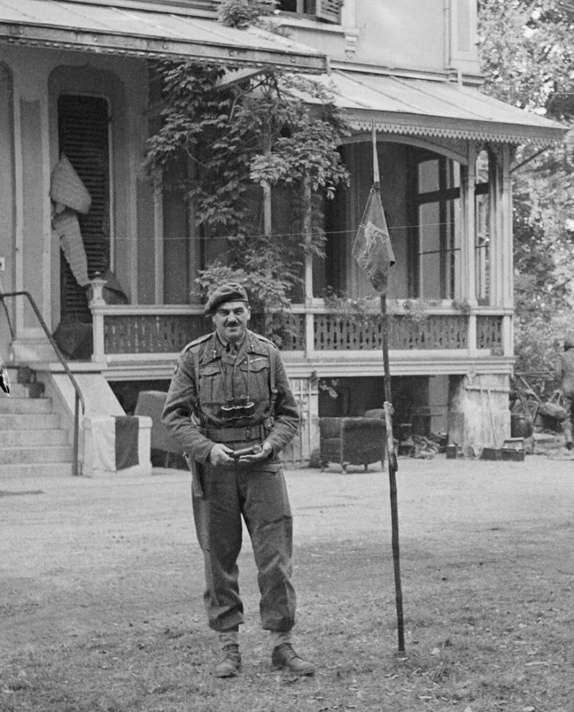 Generał Robert Urquhart na zdjęciu wykonanym w 1944 roku (domena publiczna).