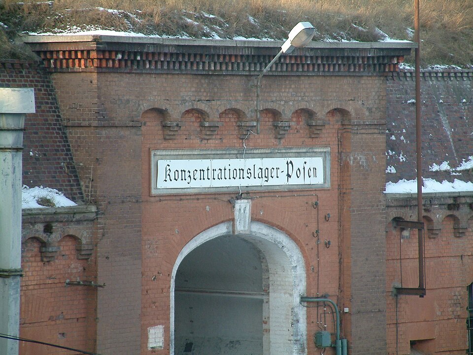 Wejście do Fortu VII w Poznaniu, gdzie mieścił się KL Posen (Radomil/GFDL 1.2).