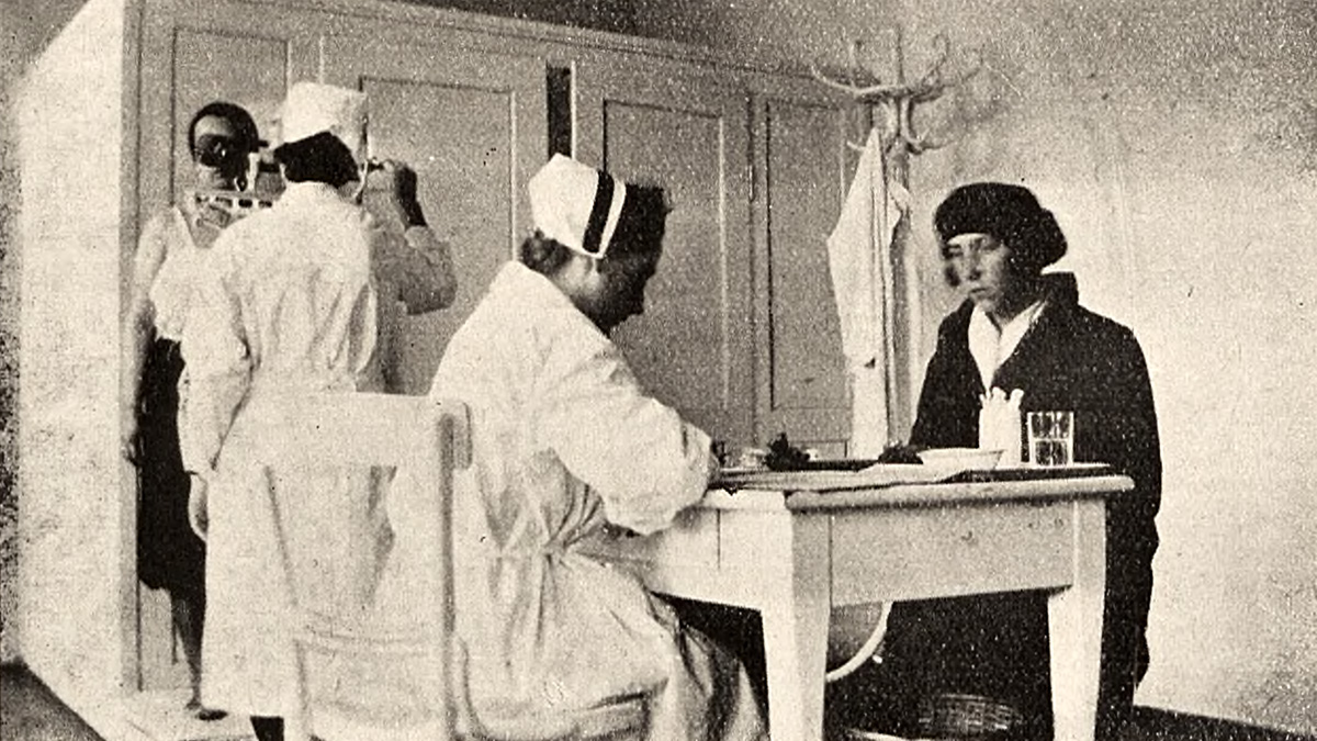 Jak należy traktować pacjentów? Porady dla polskich pielęgniarek sprzed niemal 100 lat