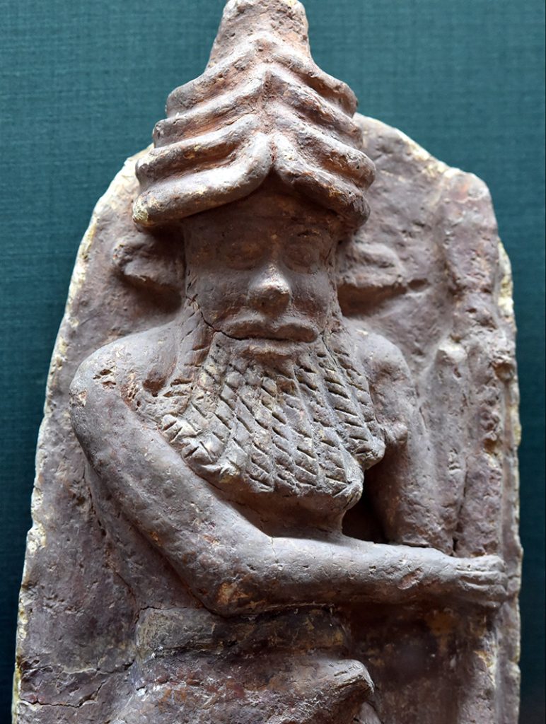 Enkidu. Płaskorzeźba z Ur, lata 2027-1763 p.n.e (fot. OS.M. Amin FRCP, lic. CC-BY-SA 4,0).